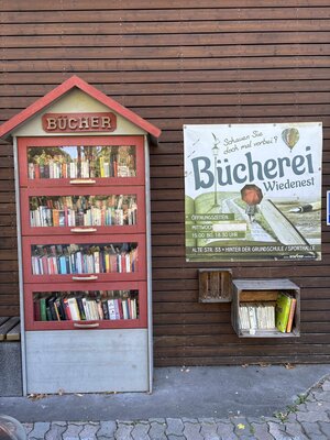Buecherschrank_Wiedenest_2026